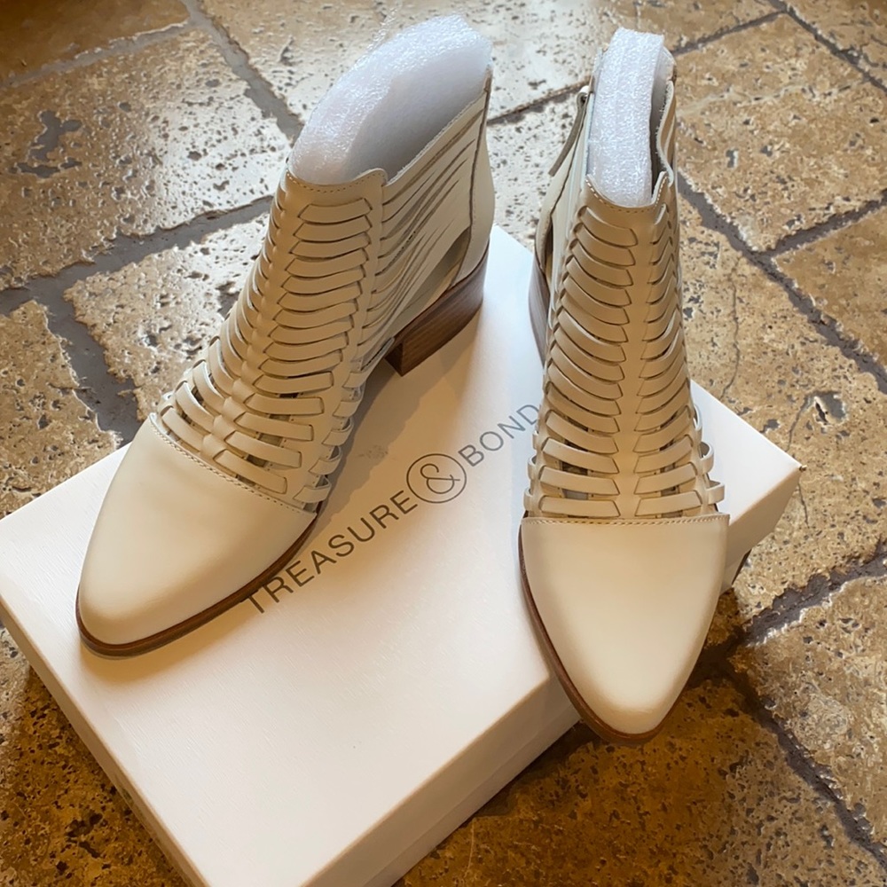 TREASURE & BOND Hattie-Lea Off White Bootie
